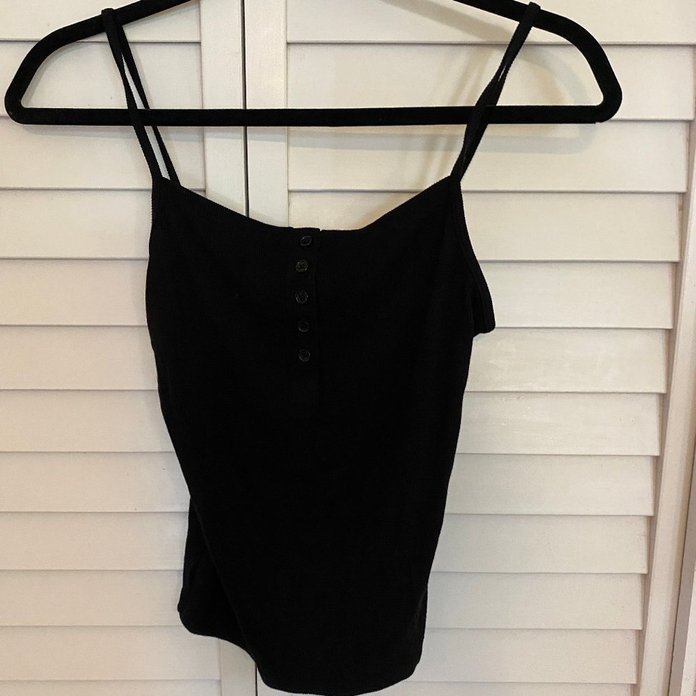 Love Tree /Size small / Black Tank Top / never worn. no tags